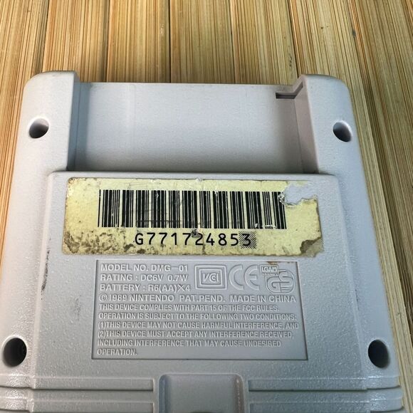 Nintendo GameBoy DMG-01 Handheld Console With Madden 95 Game New Screen Cover - Picture 4 of 11